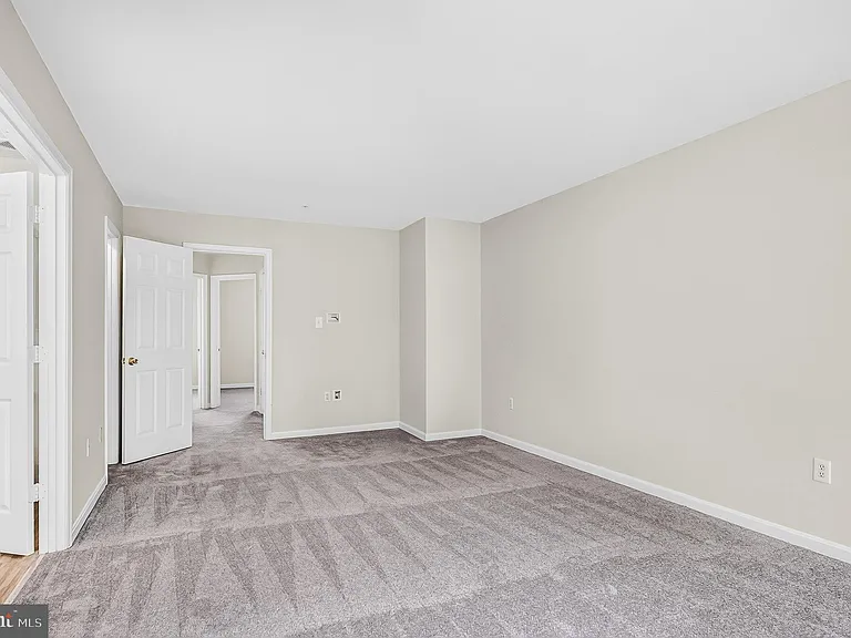 9743 Quiet Brook Ln — Photo 20
