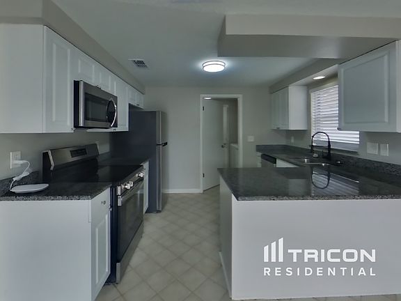 5th image of 3311 Russett Dr