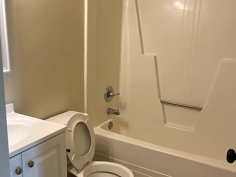 1348 Hunters Rd #D — Photo 18