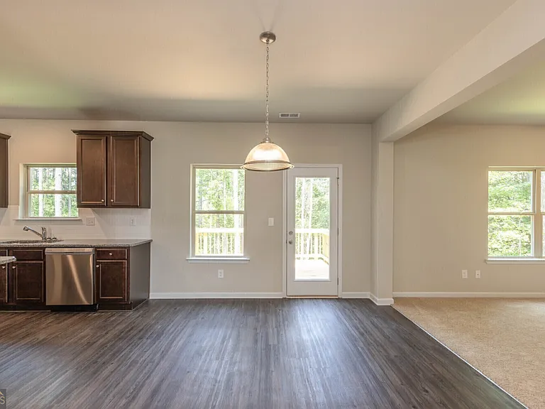 151 Cherokee Rose Dr — Photo 6