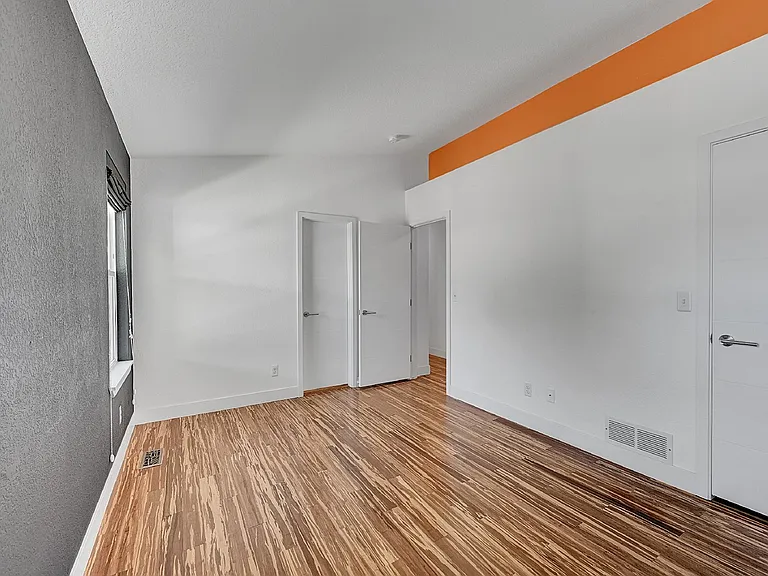 1560 Bain Dr — Photo 14