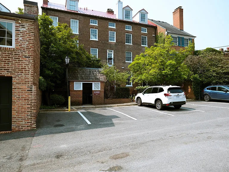 603 Queen St — Photo 24