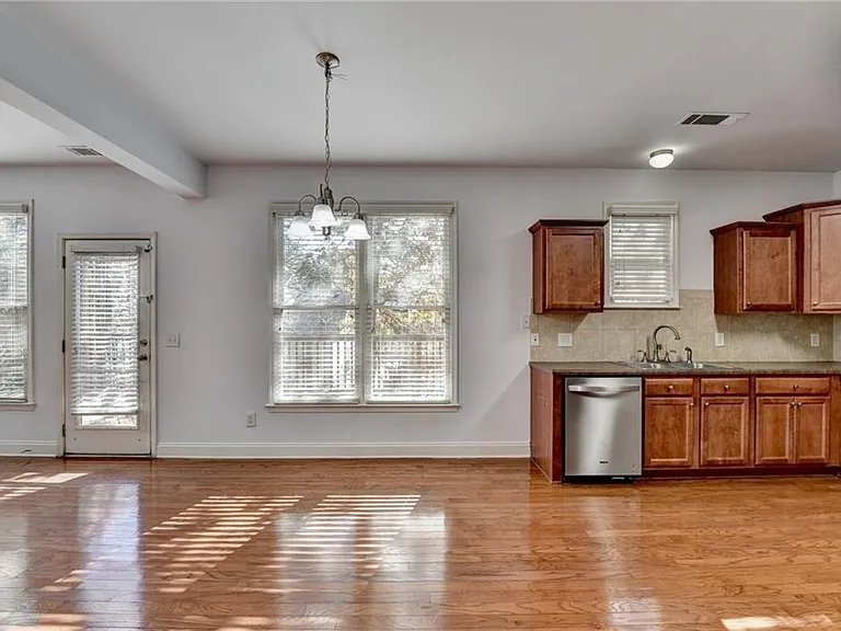 2104 Nelms Pointe Lndg — Photo 14