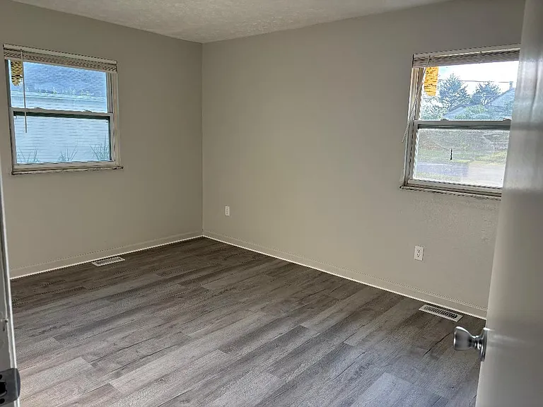 365 Tradewind Ct — Photo 6