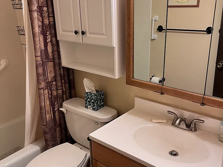 2600 Parklake Ct — Photo 3
