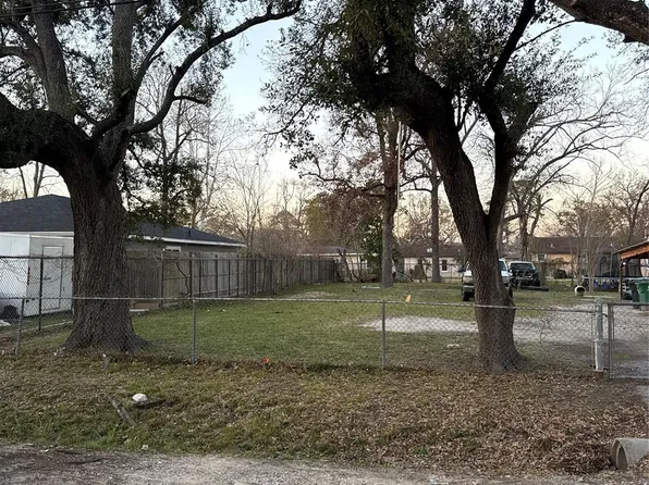 8153 Laura Koppe Rd, Houston, TX 77028