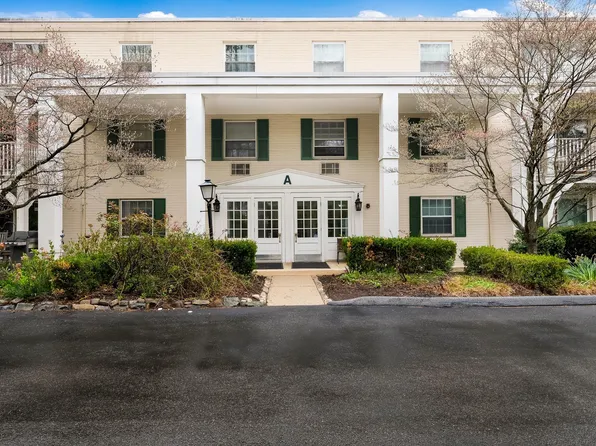 250 Ridge Pike APT 337, Lafayette Hill, PA 19444