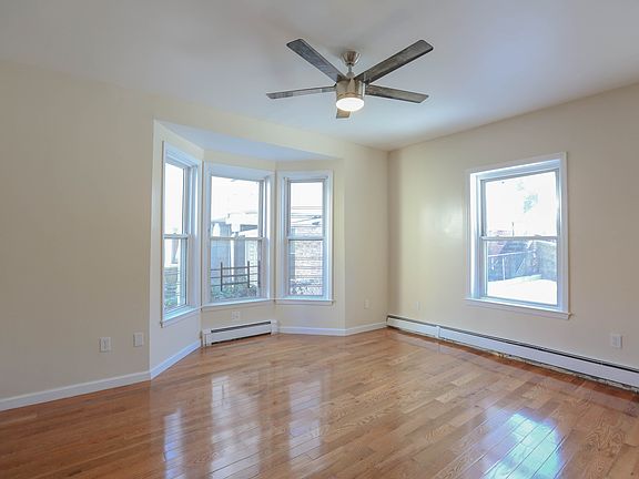4th image of 5810 Mosholu Ave #1