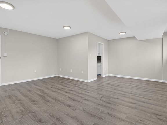 5th image of 2400 41st St NW #104-1