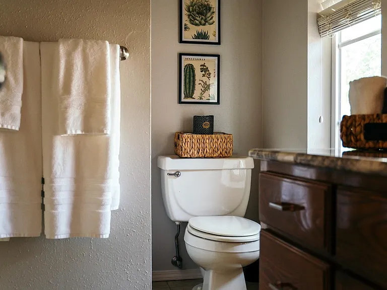 Second main level full bathroom