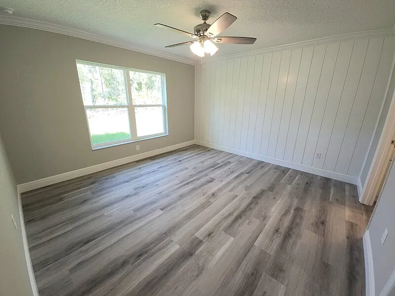 944 W Anderson Ln — Photo 5