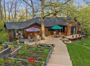 N34W28338 Taylors Woods Rd, Pewaukee, WI 53072