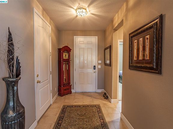 2nd image of 22 Santa Teresa Ct
