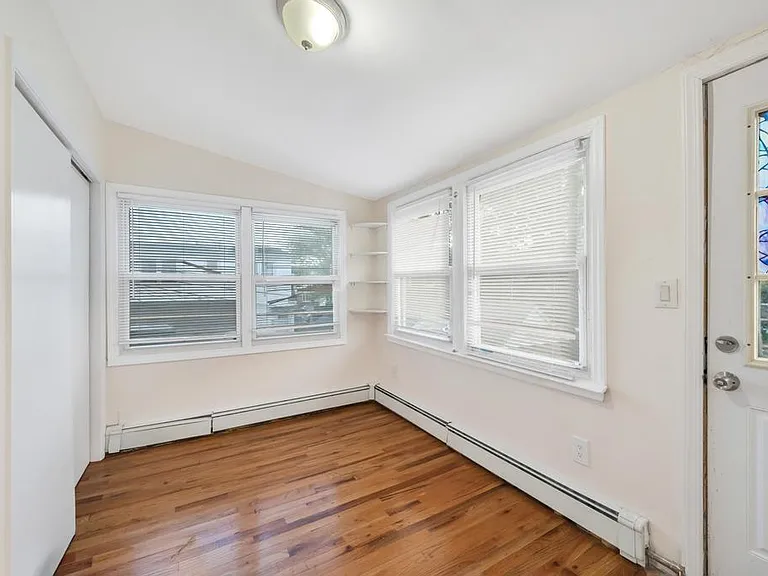 8434 Little Neck Pkwy #2 — Photo 20