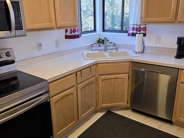4932 Summit Cir — Photo 8