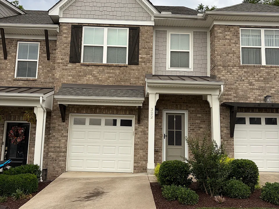 322 Banbury Dr