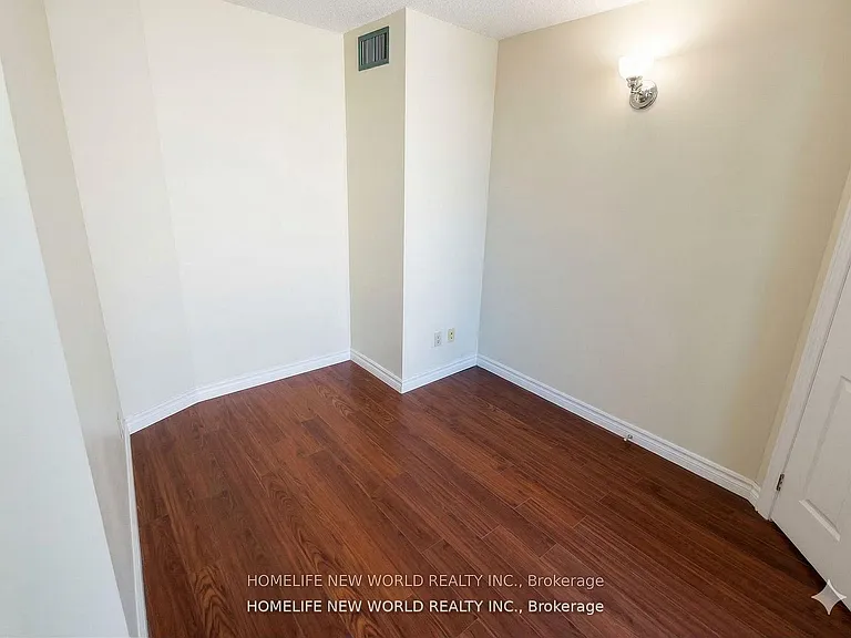 55 Centre Ave #2402 — Photo 8