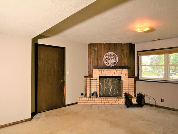 5th image of 1126 Honeywood Dr