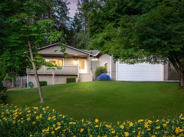 12349 Alta Sierra Dr, Grass Valley, CA 95949