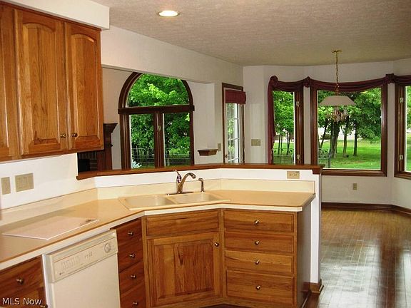 5th image of 21260 Creekside Dr