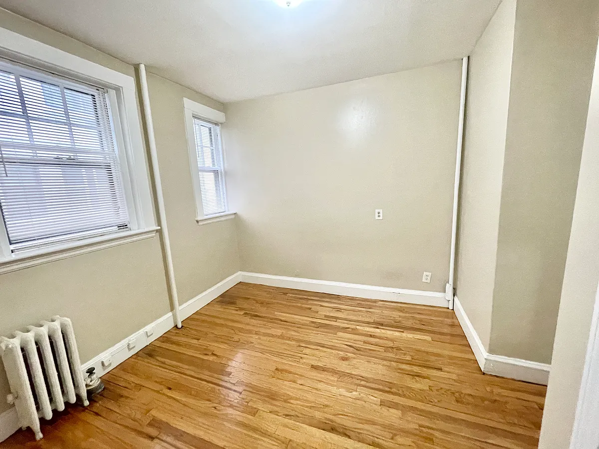 Building Photo - 2035 Commonwealth Ave #2