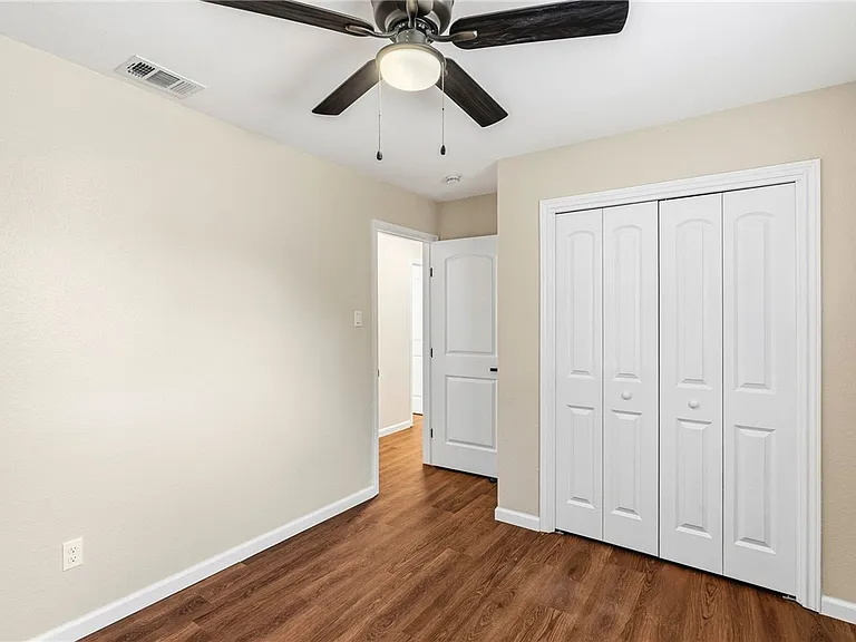 2317 Manitoba Dr — Photo 10