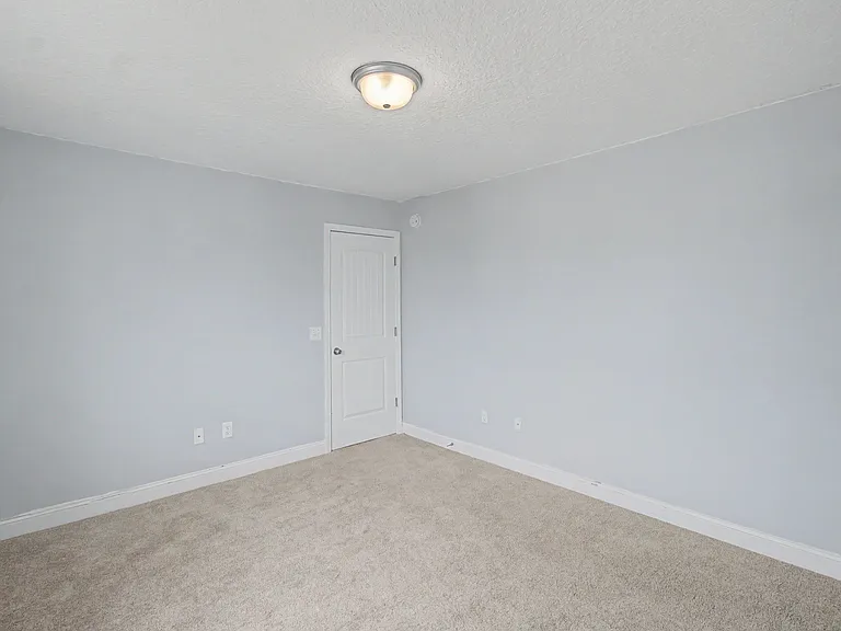 76 Saint Johns Ct — Photo 21