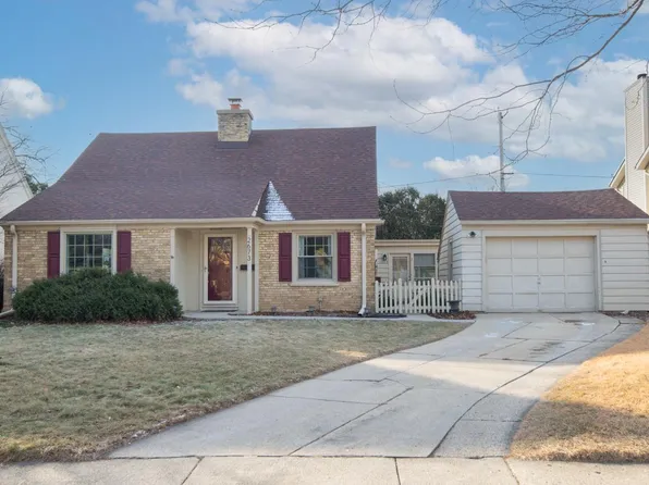 2673 North Harding BOULEVARD, Wauwatosa, WI 53226