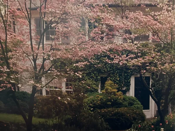 2351 49th St NW, Washington, DC 20007