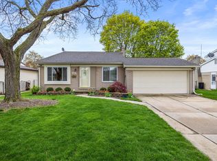 11680 Cocoa Ct, Sterling Heights, MI