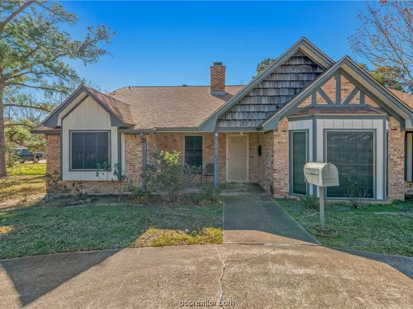 1608 Carter Creek Pkwy, Bryan, TX 77802