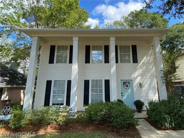 1065 Dickenson Ave, Mobile, AL 36609