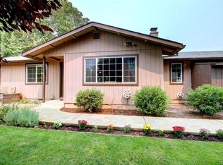 180 NW Blossom Dr, Grants Pass, OR