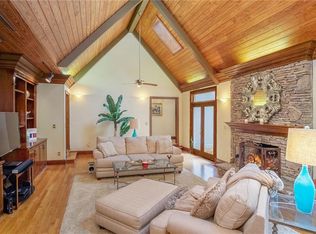4590 Northside Dr NW, Sandy Springs, GA