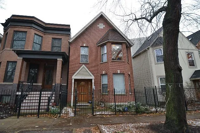 2 bed, 1000 sqft, $3,300 — Photo 1