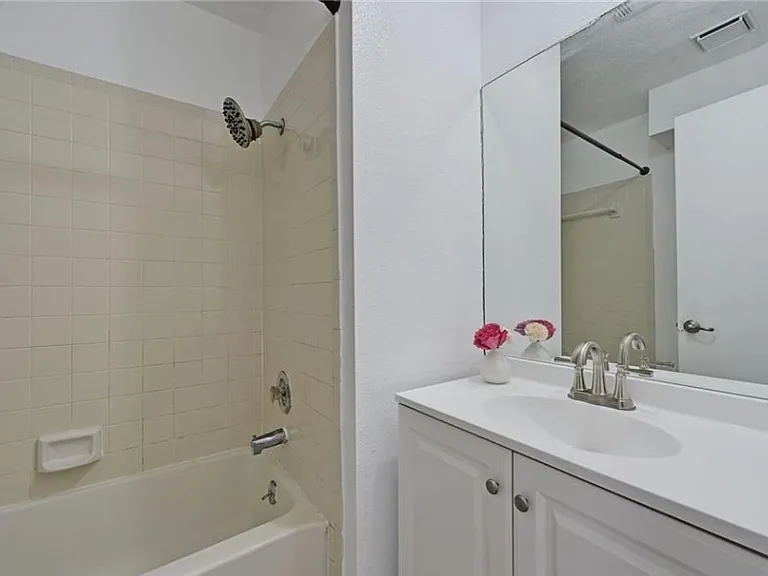 9601 Holly Springs Dr — Photo 14