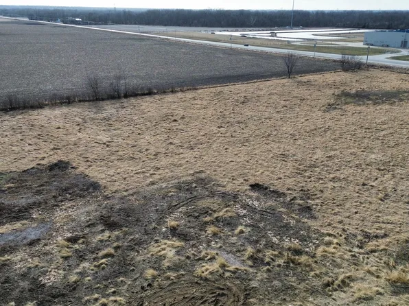 2450 NW 66th Ave, Des Moines, IA 50313