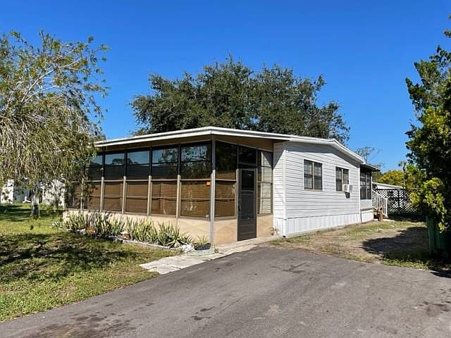 1st image of 133 Coconut Ct
