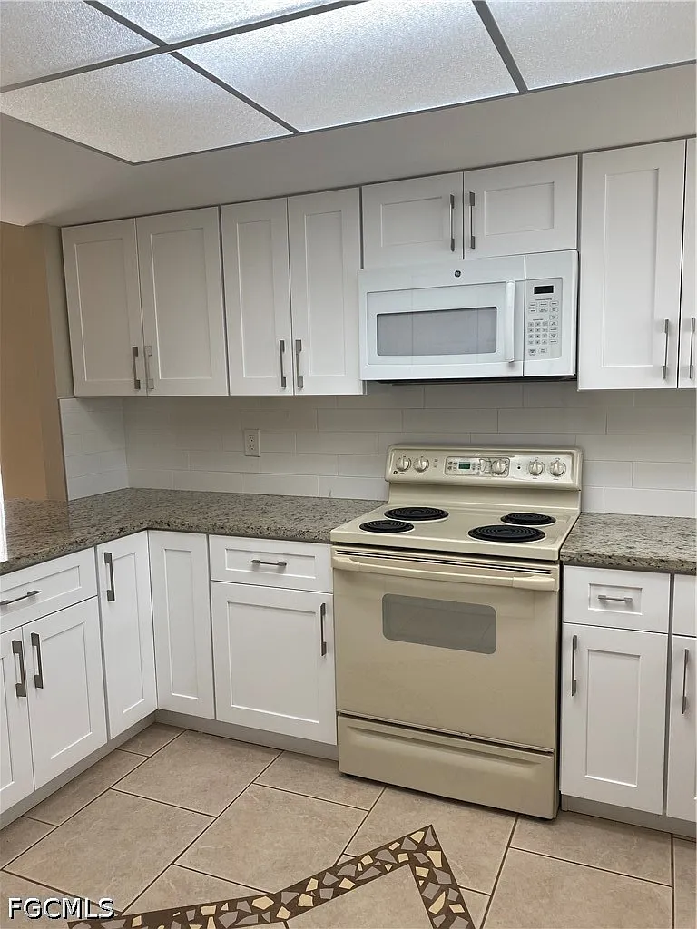 2 bed, 2.0 bath, 1190 sqft, $1,375 — Photo 3