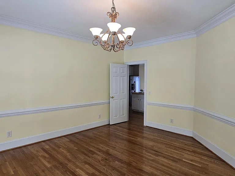 4208 Leicester Ct — Photo 9