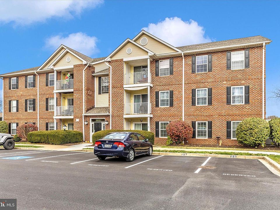 1st image of 3855 Shadywood Dr Unit 2D