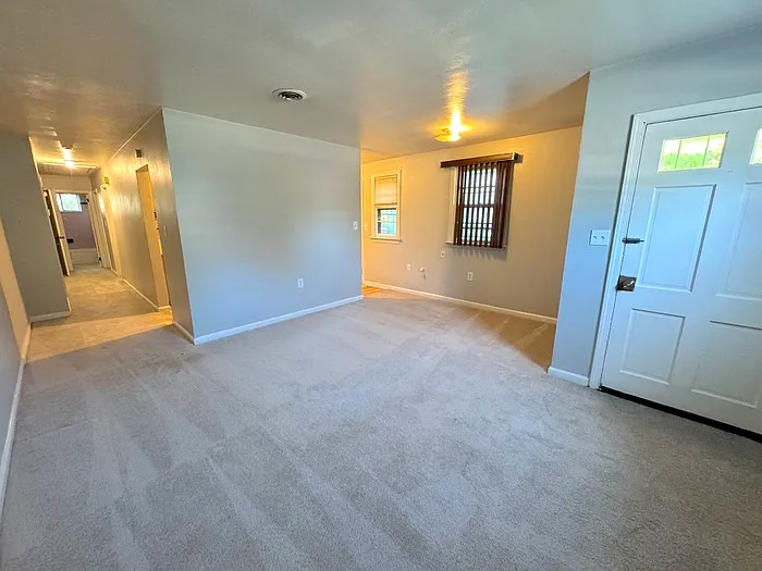 2 bed, 1.0 bath, 842 sqft, $1,350 — Photo 4