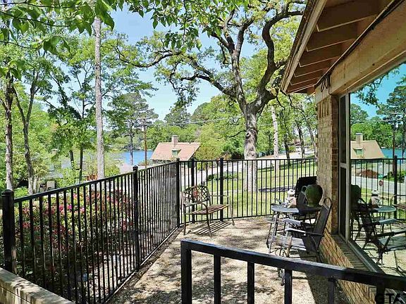4th image of 261 Hideaway Ln E