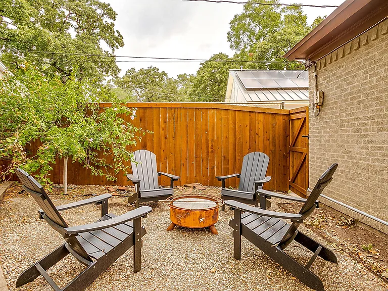 1505 N Riverside Dr — Photo 25