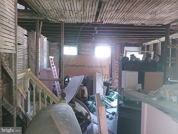 4th image of 3517 Hayward Ave
