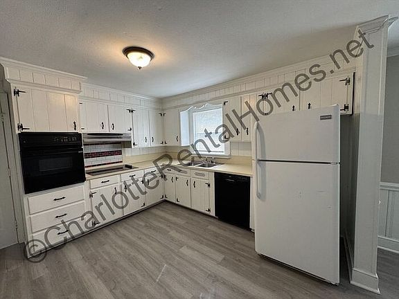 5th image of 2116 Tarlton Dr
