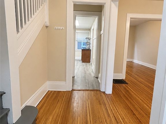 4th image of 1176 Monroe Ave
