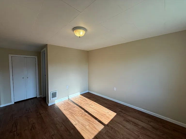 2306 J St — Photo 11