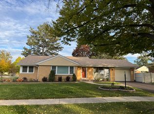 901 Brookline Ln, Park Ridge, IL 60068