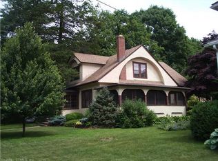 98 Hartford Ave, Wethersfield, CT 06109